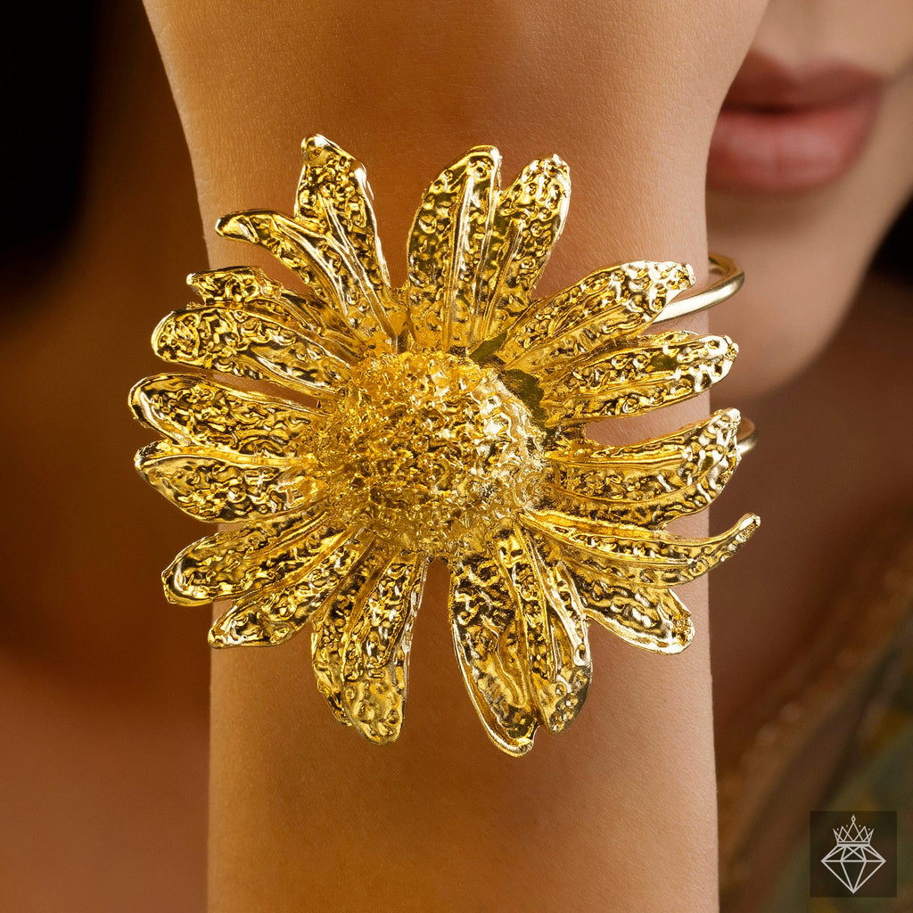 Saiyaara Golden Sunflower Bracelet (Adjustable Size)