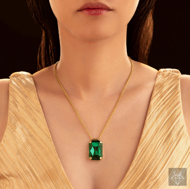 Emerald Bliss Stylish Necklace