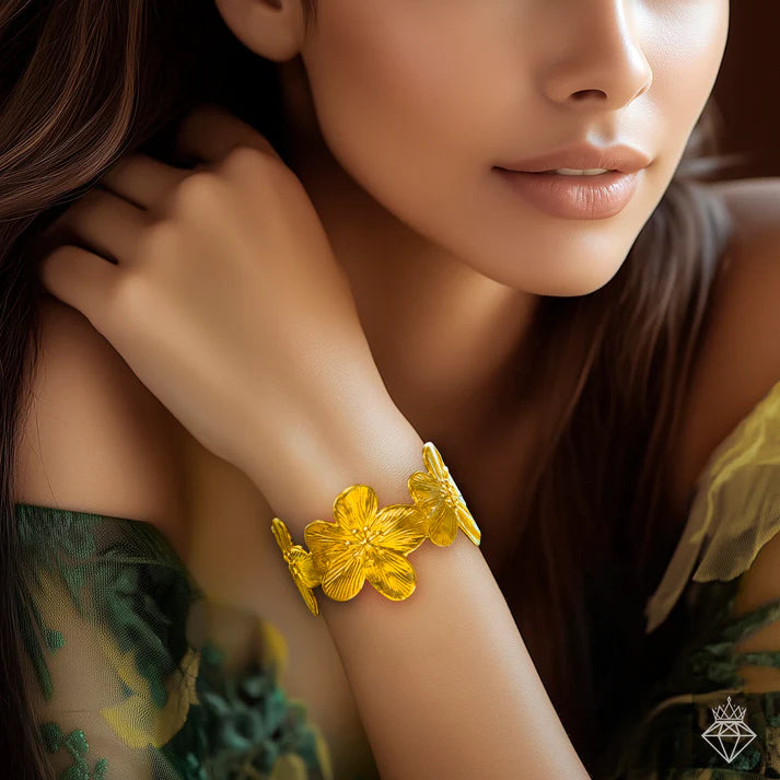 Saiyaara Golden Flower Bracelet (Adjustable Size)