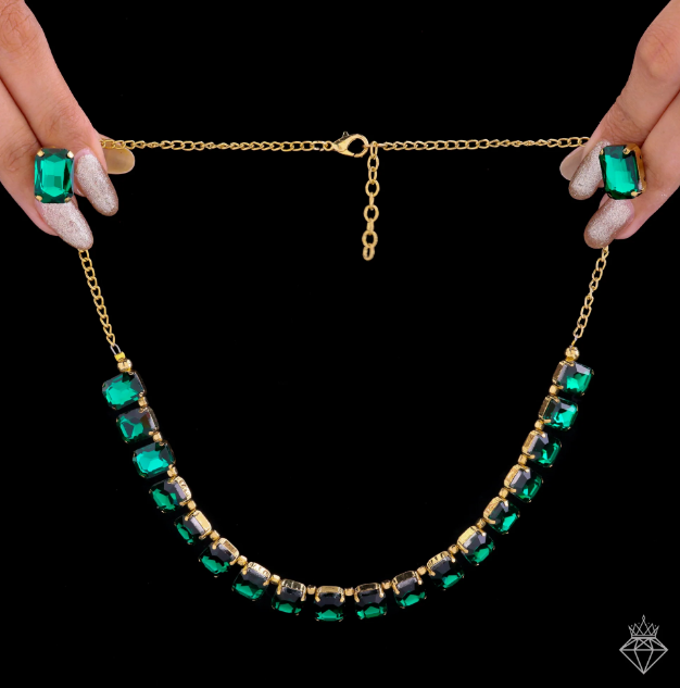 Single-Line Emerald Necklace Set With Earrings