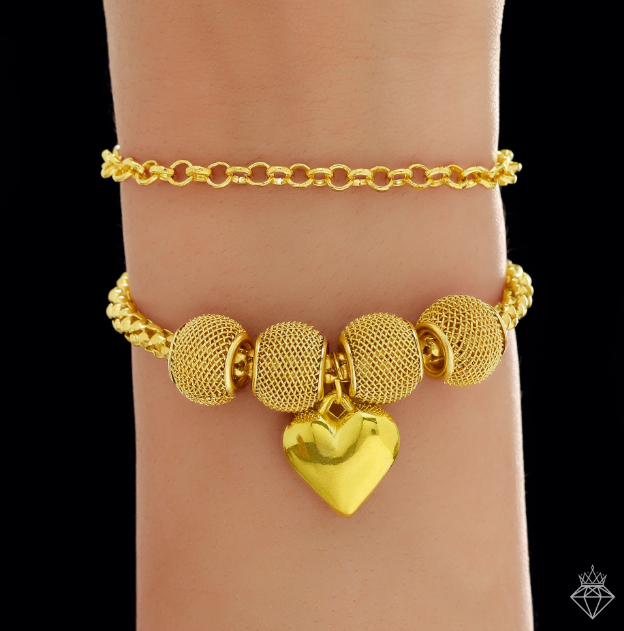 Saiyaara Golden Heart Charms Bracelet (Adjustable Size)