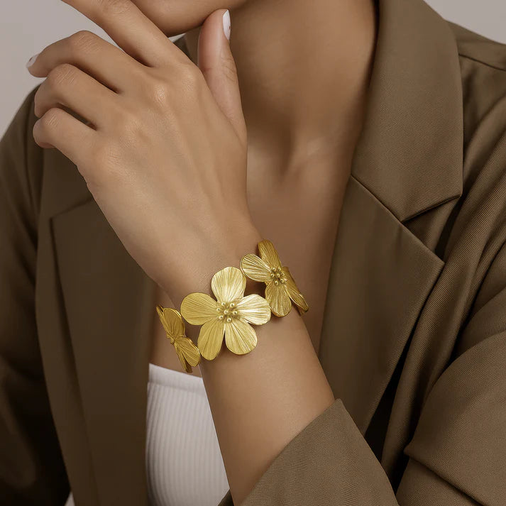 Saiyaara Golden Flower Bracelet (Adjustable Size)