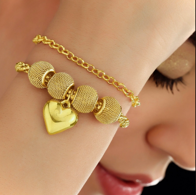 Saiyaara Golden Heart Charms Bracelet (Adjustable Size)